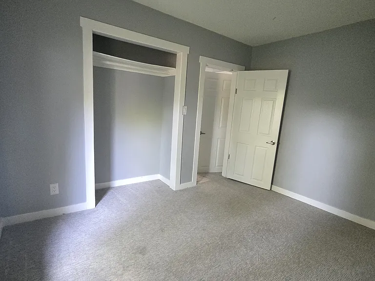 2414 27th St SE — Photo 8