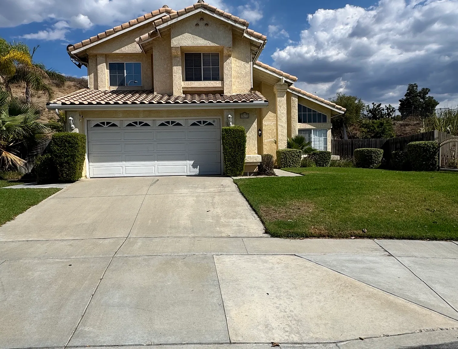 4 bed, 2.5 bath, 1800 sqft, $3,300 — Photo 1