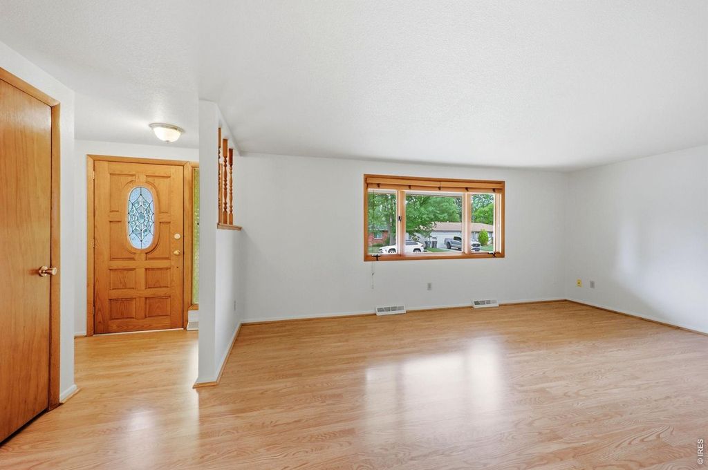 1917 Estrella Ave