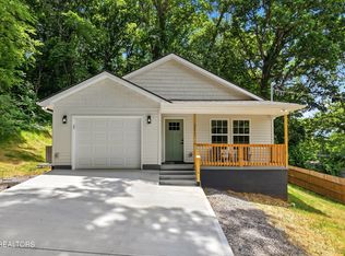 211 Mavis Ln, Maryville, TN 37804