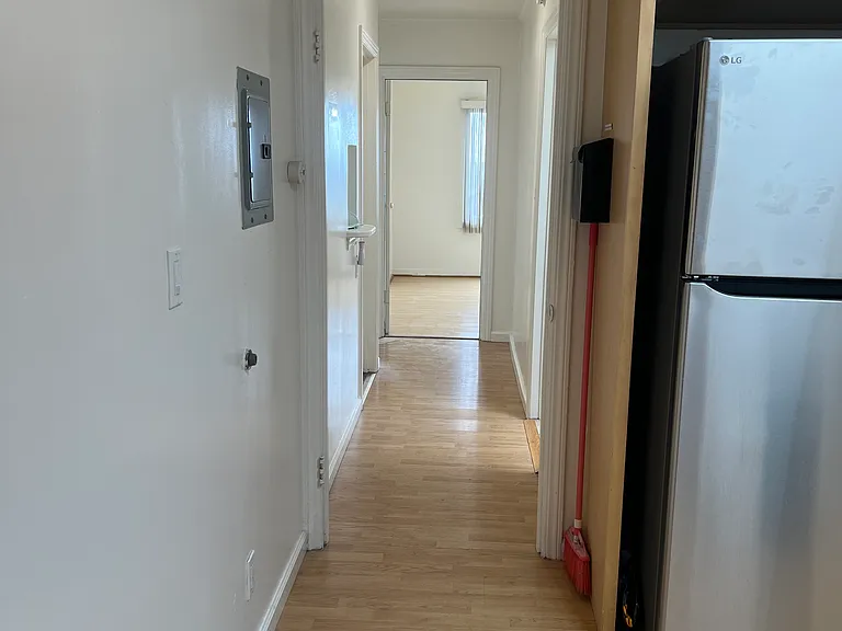 271 Ralston St — Photo 8