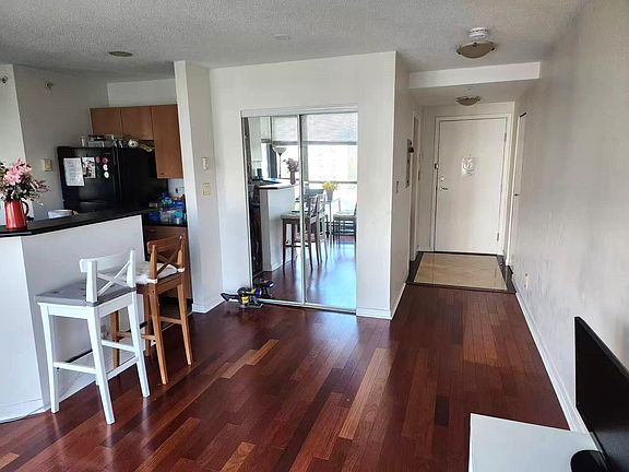 3rd image of 1331 Alberni St #1208