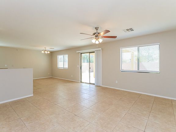 4th image of 3206 S Justin Dr