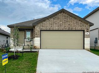 144 Chipping Aly, Floresville, TX 78114