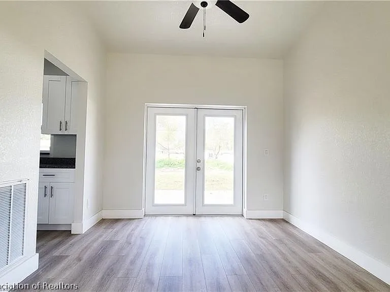 4317 Lafayette Ave — Photo 5