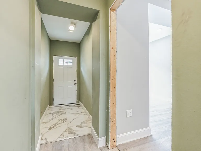 2824 N 22nd St #2 — Photo 17