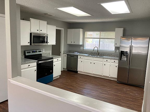 5th image of 8338 Bent Meadow Dr