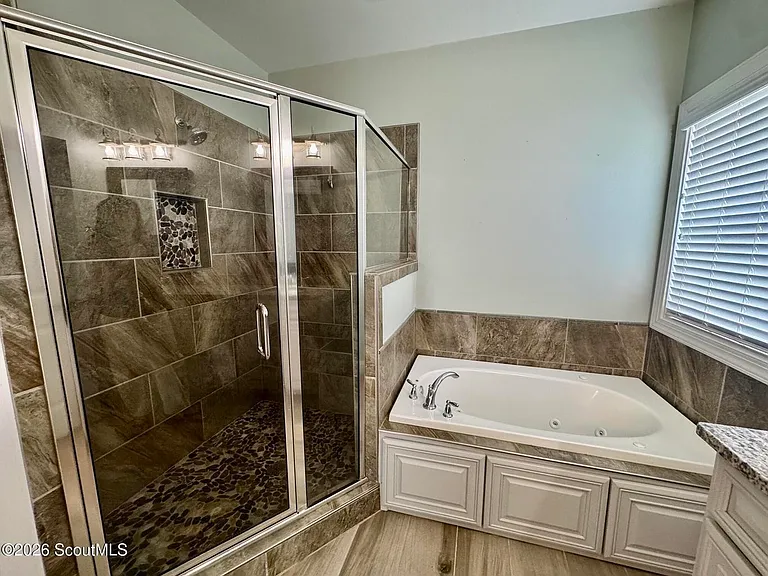 146 Clearwater Dr — Photo 8