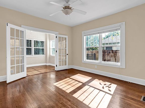 5th image of 2449 Burlington Ave N #2