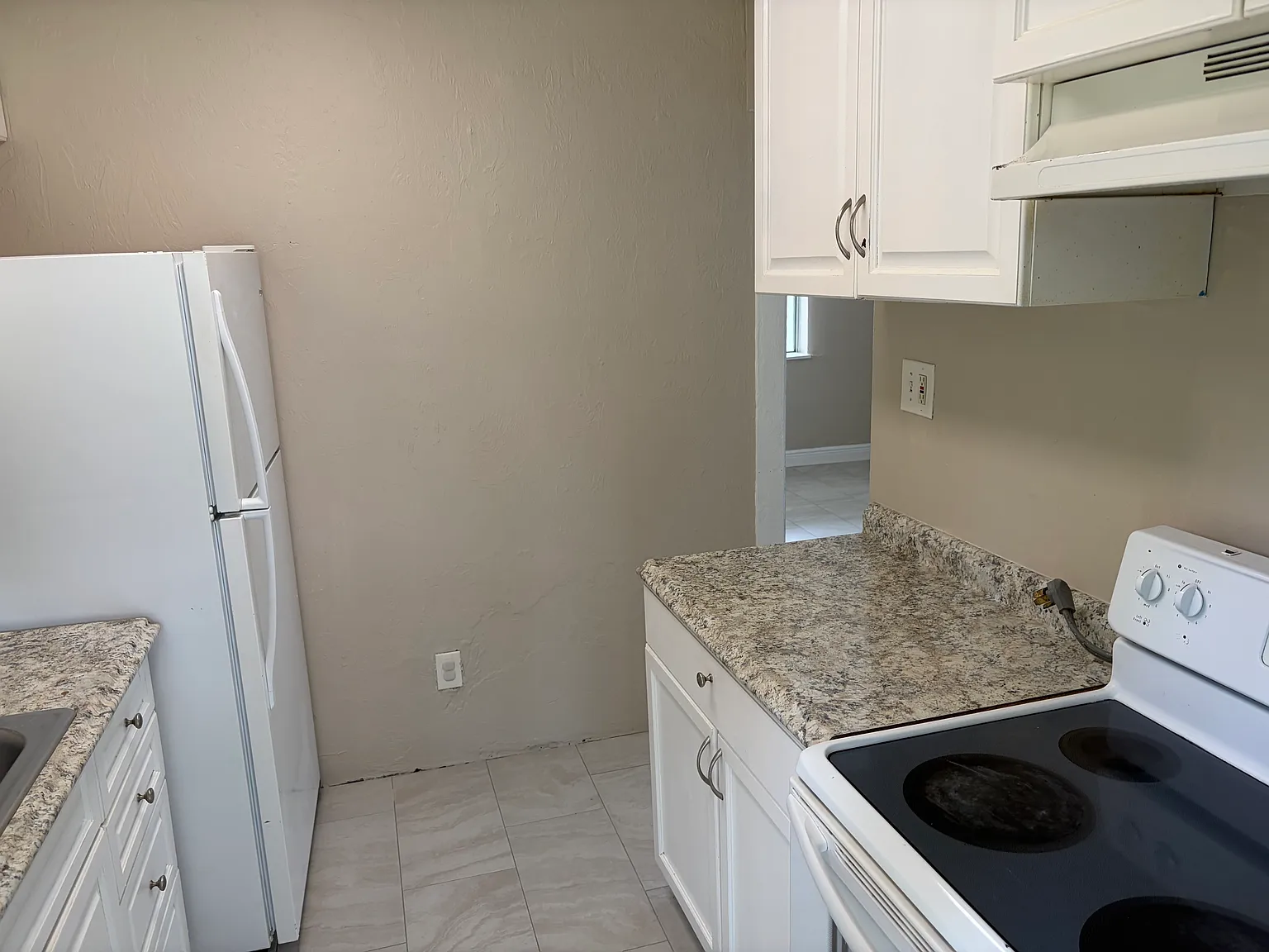 3 bed, 1008 sqft, $1,500 — Photo 3