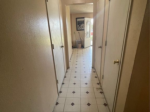 3rd image of 219 N Dillon Ave