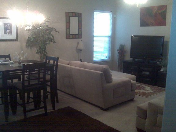 Living/Dining area