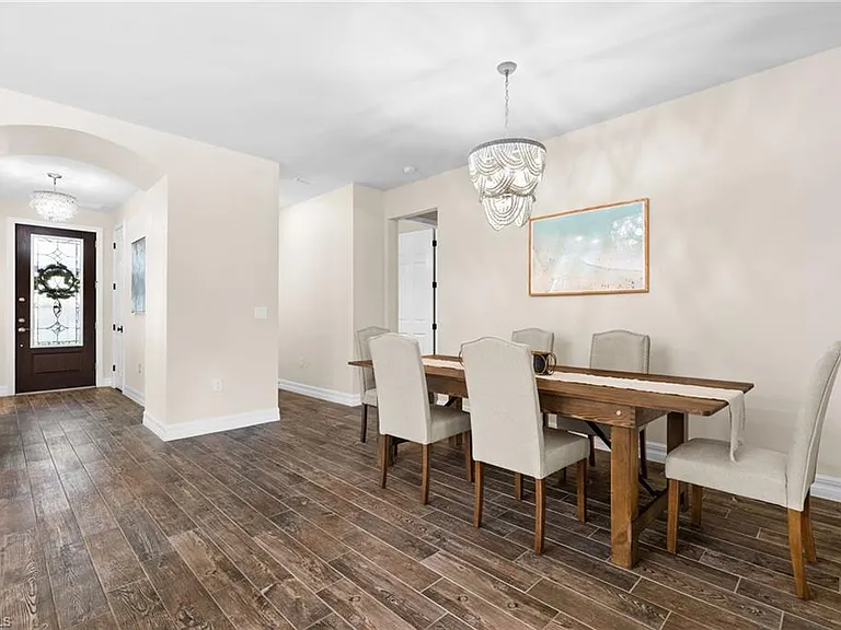 14750 Laguna Dr — Photo 10