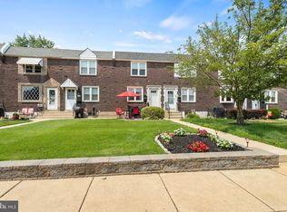 240 Westpark Ln, Clifton Heights, PA 19018