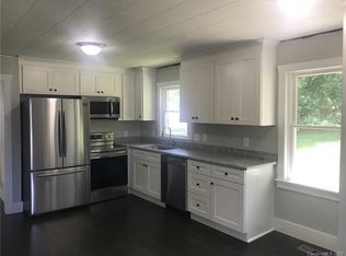 223 E Statesville Ave, Mooresville, NC 28115
