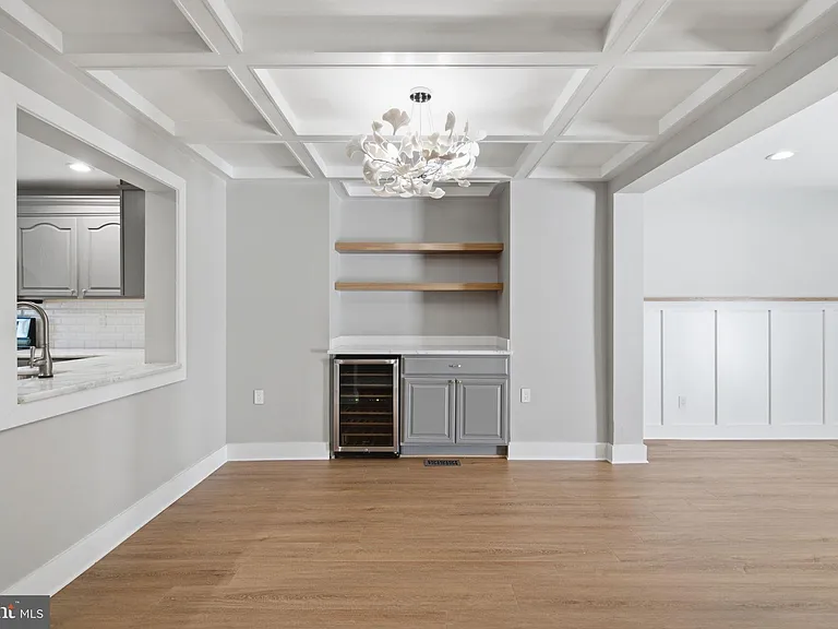 12087 Edgemere Cir — Photo 15