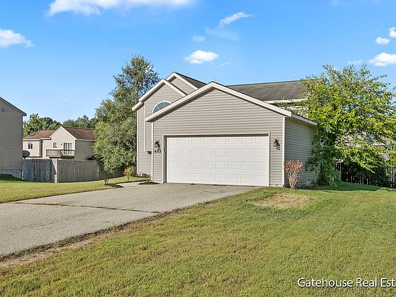 4th image of 602 Birch Run St