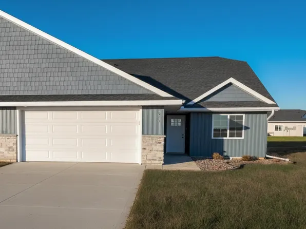 617 Field Point St, Roberts, WI 54023