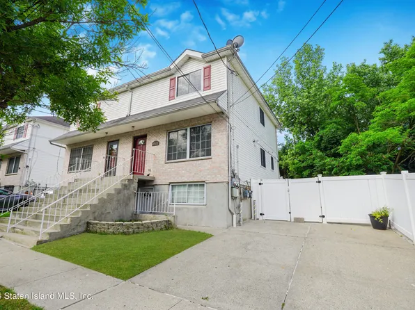 38 Imperial Ct, Staten Island, NY 10304