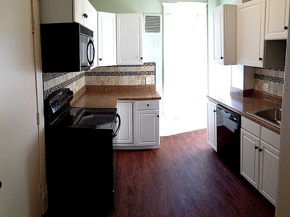 4th image of 315 W Genesee St