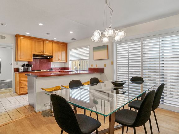 5th image of 1325 26th St APT E