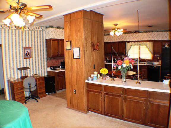 3rd image of 201 Linke Ln
