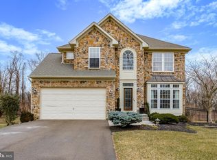 8237 Rose Petal Dr, Philadelphia, PA 19111