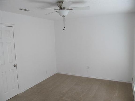 5th image of 418 Hawthorne Ln