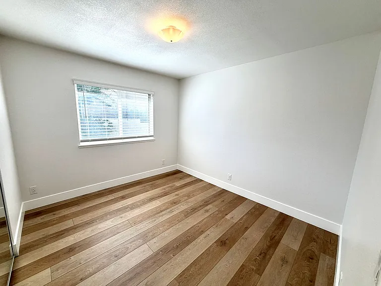 1345 Sunrise Cir N — Photo 13