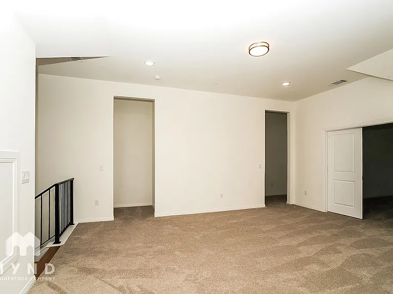 17705 Chamoix Dr — Photo 9