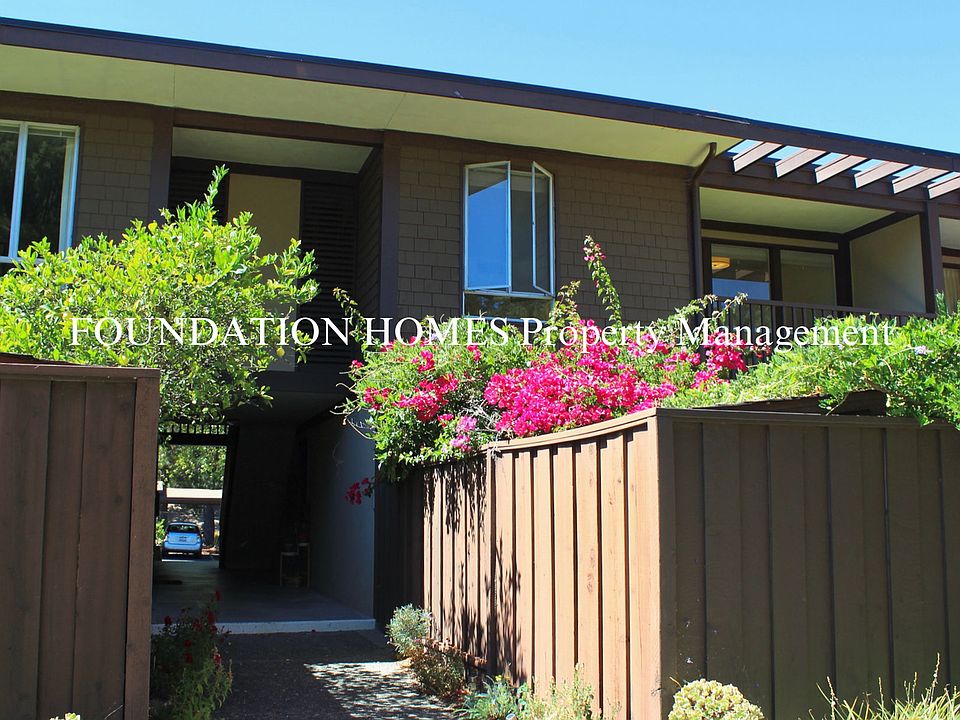 1st image of 80 Surrey Ln