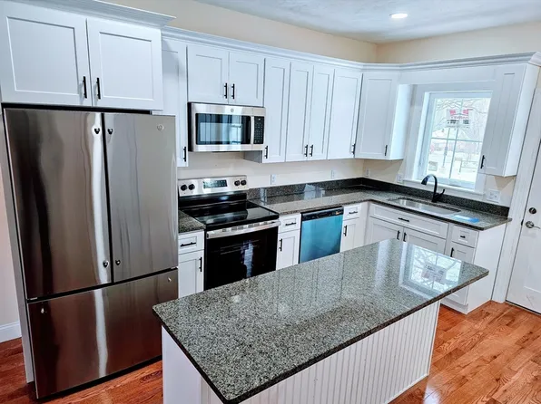 2 Linden St #B, Spencer, MA 01562