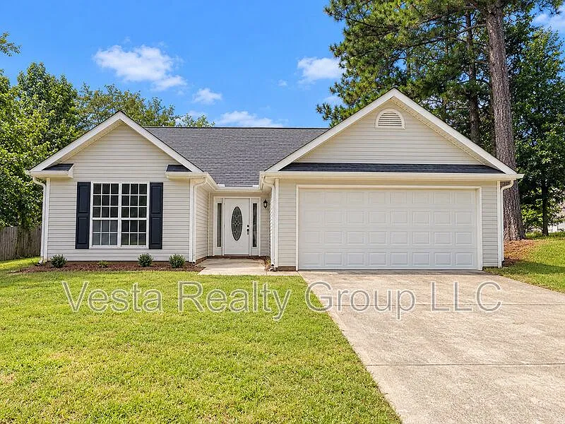 3 bed, 2.0 bath, 1281 sqft, $1,895 — Photo 1