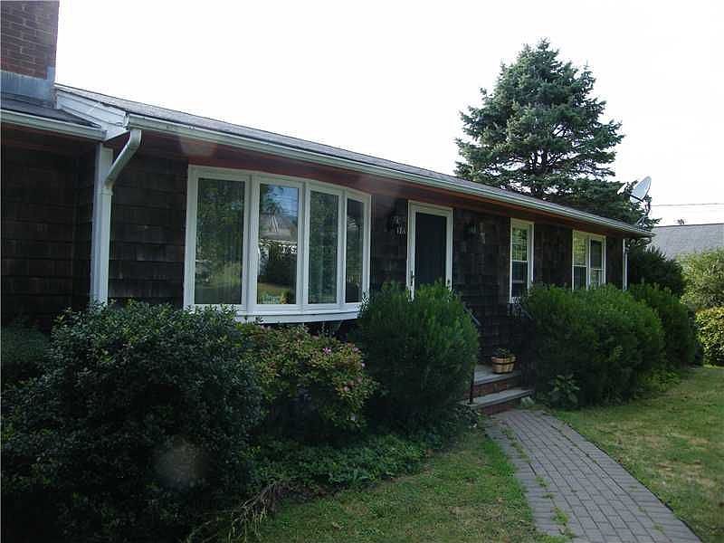 181 Wolcott Ave, Middletown, RI 02842 Zillow