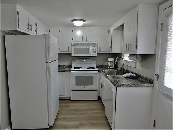 5th image of 2625 Valley Brook Dr #1