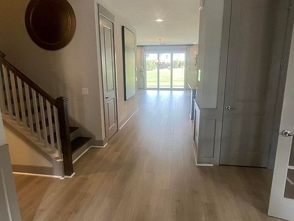 5th image of 118 Magnolia House Dr