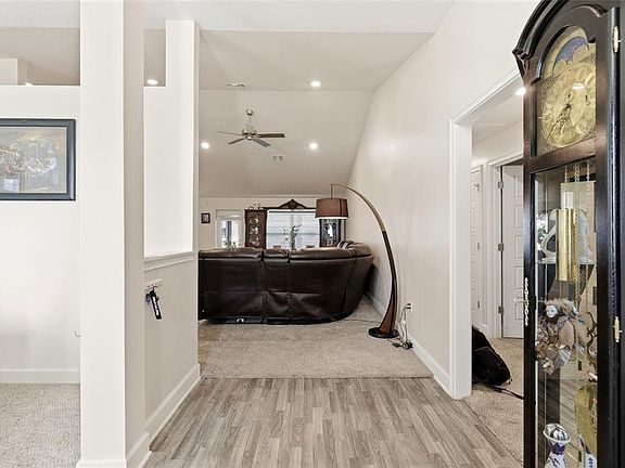 3rd image of 5513 Myrtle Dr
