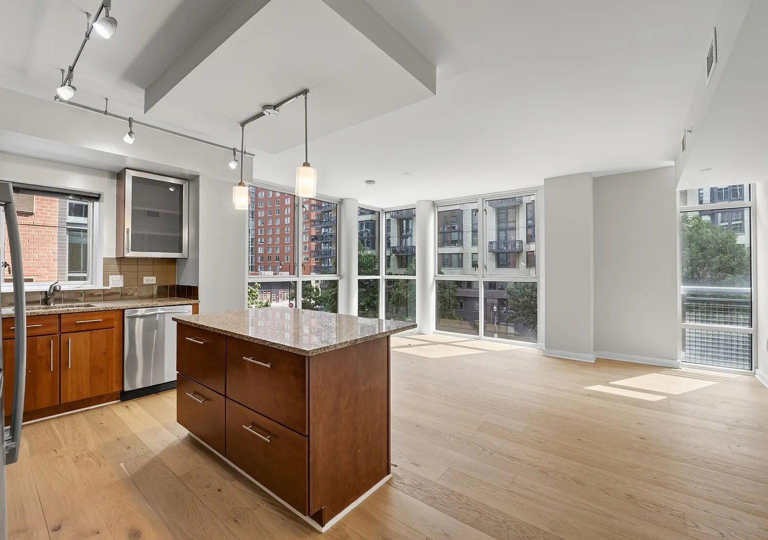 Modern 2br/2ba at Navy Yard — Photo 3