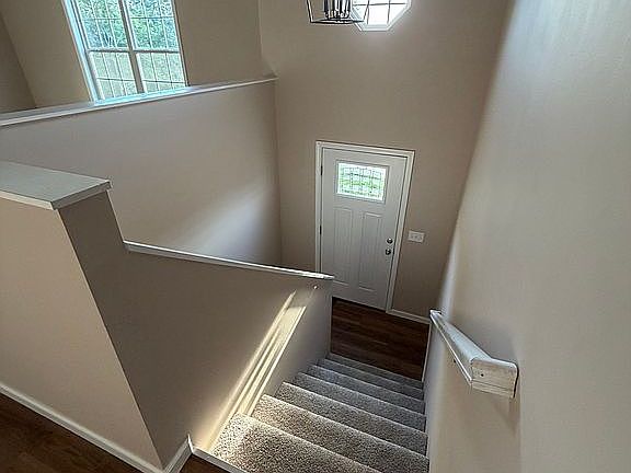 3rd image of 501 Mulligan Ct