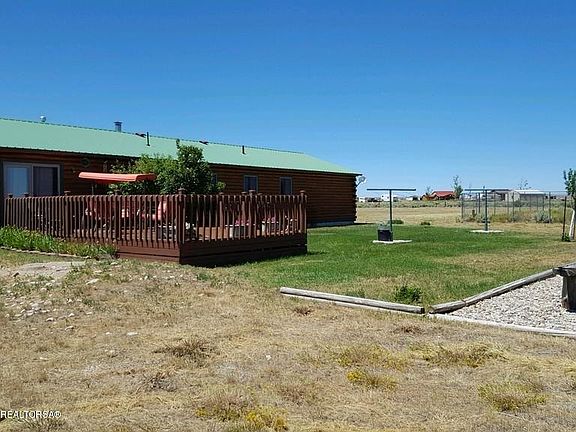 2nd image of 17 Lodgepole Ln