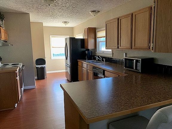3rd image of 1718 E Tilsley Pl