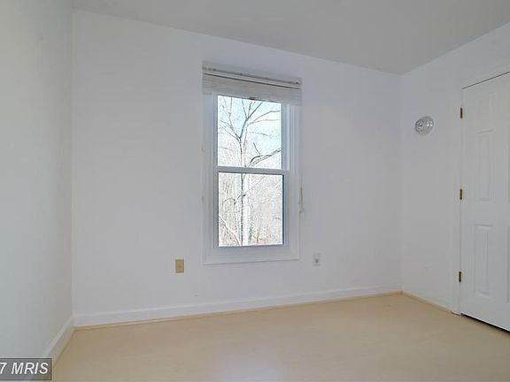 3rd image of 3823 Salemway Ct