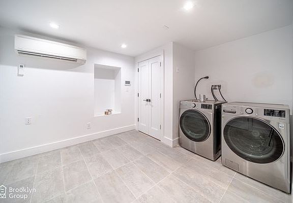 5th image of 17 Kent Ave #A1