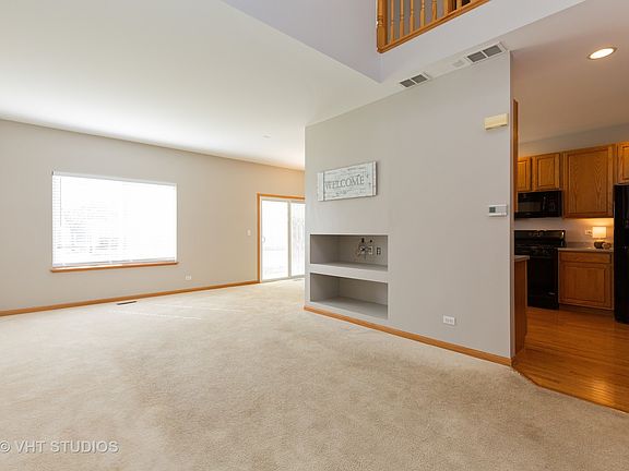 2nd image of 285 Thornwood Way Unit C