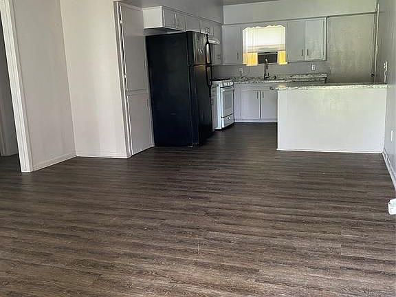 3rd image of 2389 W Dumble St #A