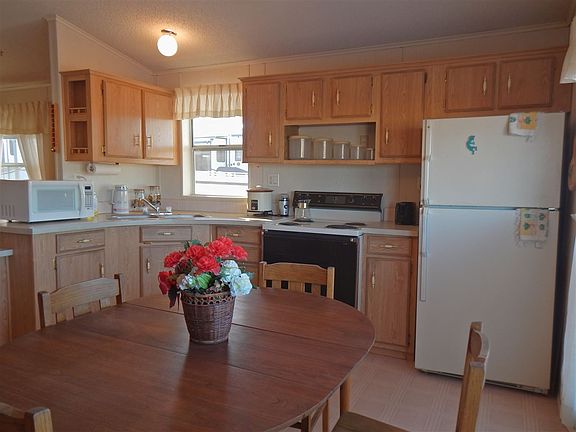 4th image of 11787 S Helen Dr