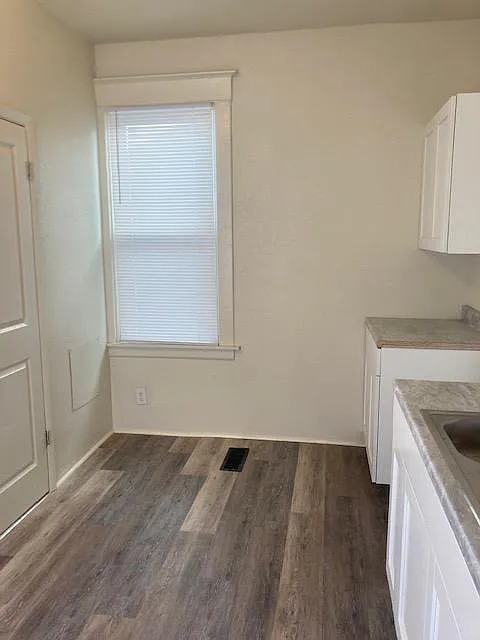 3 bed, 1104 sqft, $1,350 — Photo 4