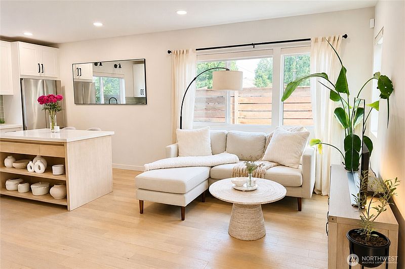5th image of 8449 18th Avenue SW #C