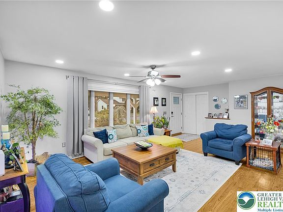 3rd image of 2905 Swanson St