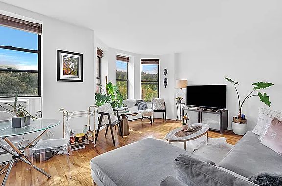 3rd image of 137 Central Park N #5C